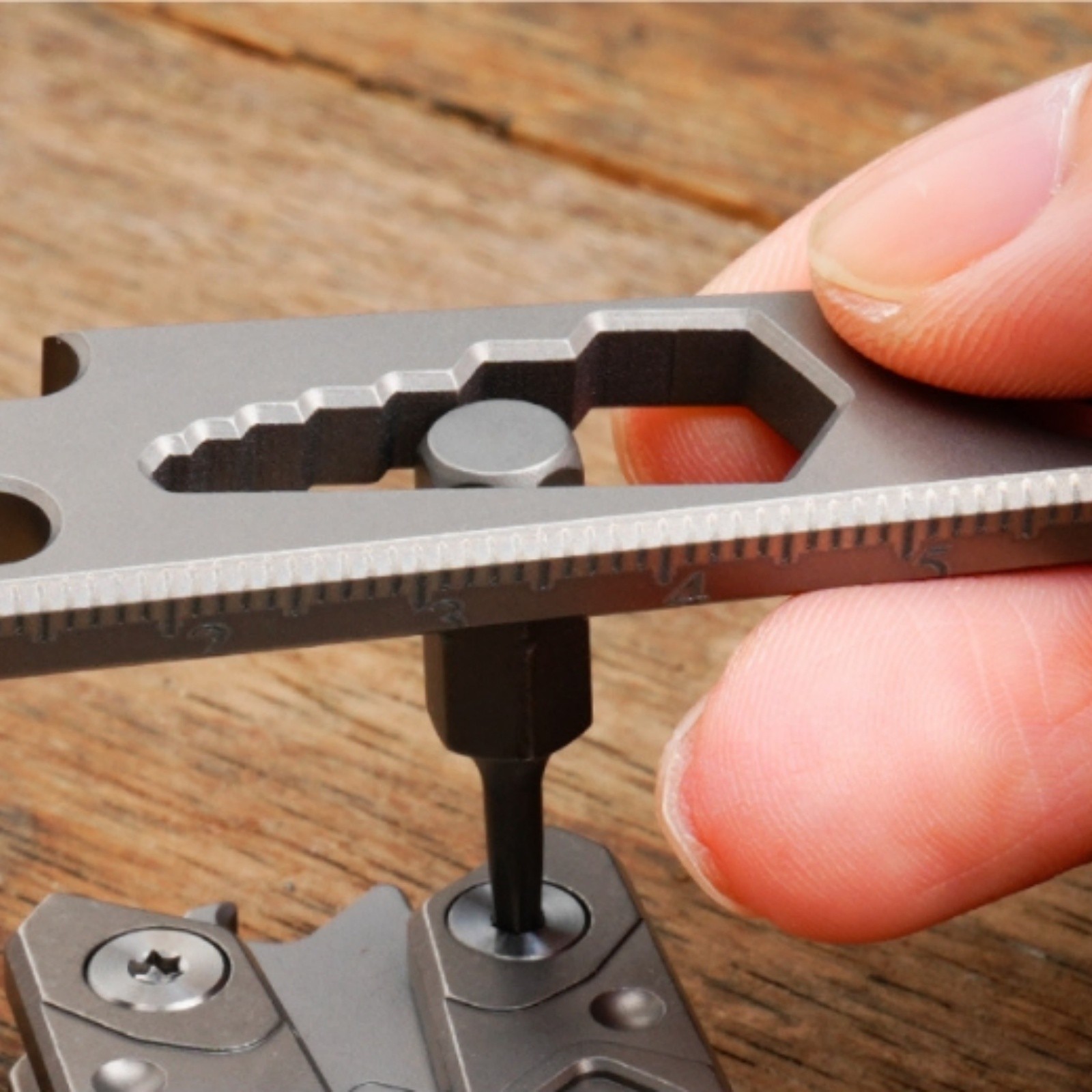 Titanium Alloy Mini Pry Bar Multi Tool Keychain Bottle Opener Cutter Pocket