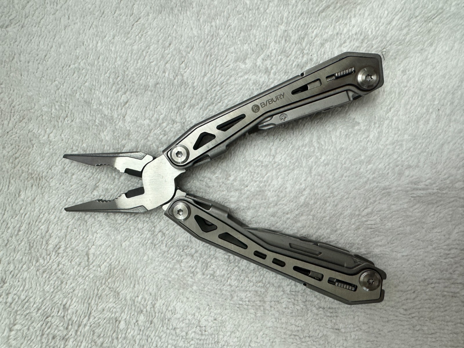 B/Bury 15-in-1 Multi-Tool File Pliers Screwdrivers Glass Break Knife Survival