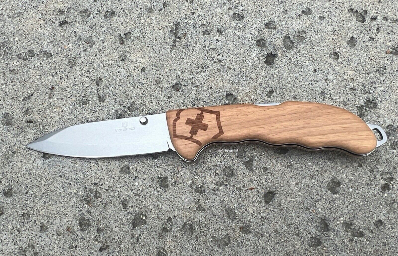 Swiss Army Walnut Wood Evoke Hunter Pro With Clip Victorinox 0.9415.D630, NIB