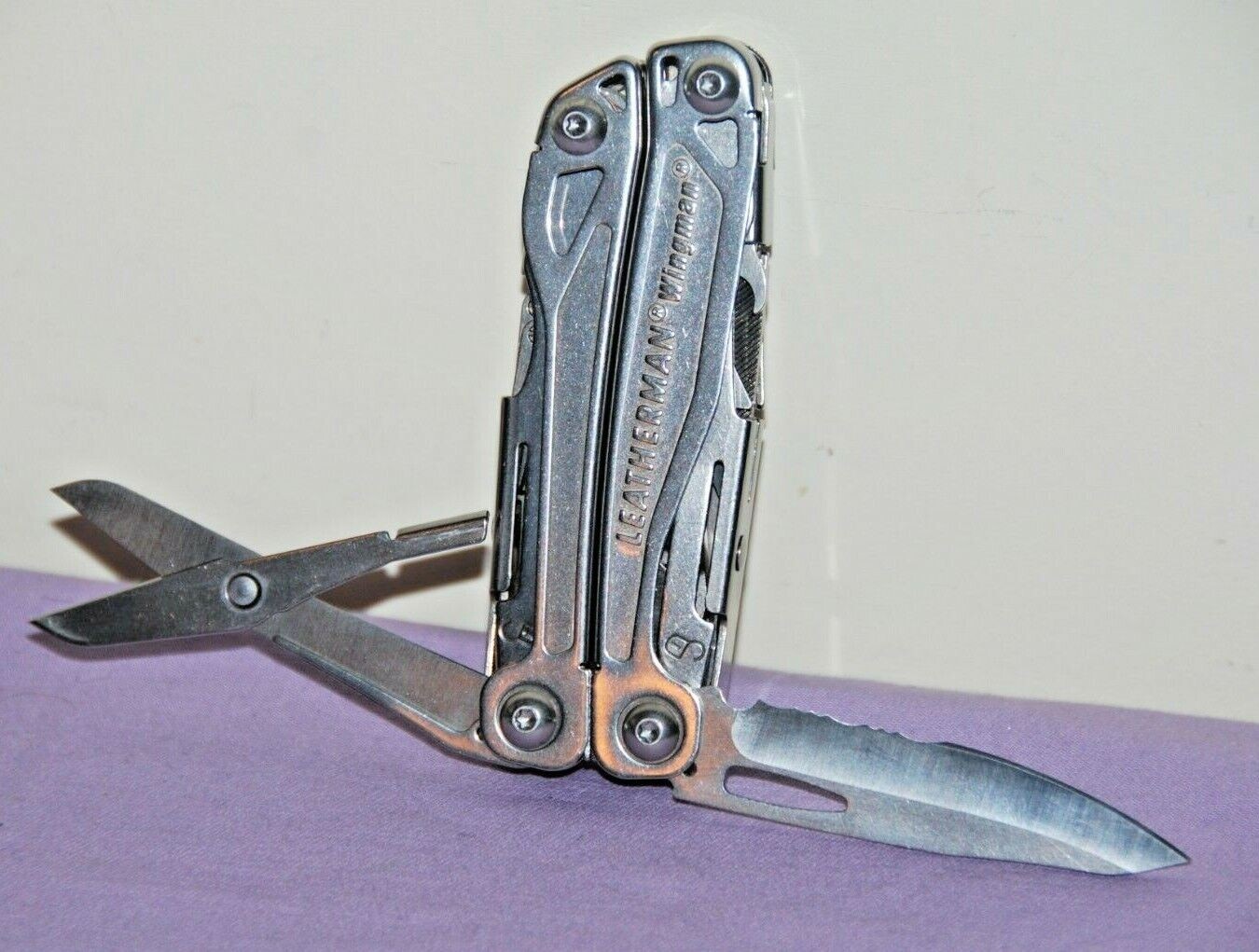 Leatherman Wingman Multi-Tool With Pocket Clip 420HC Stainless Steel–Great Cond