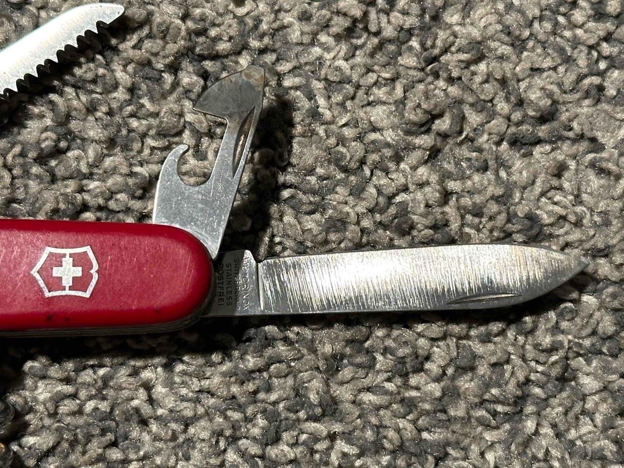 Red Victorinox Ranger Pocket Knife Swiss Army Explorer Multi-Tool Blades – FS !!