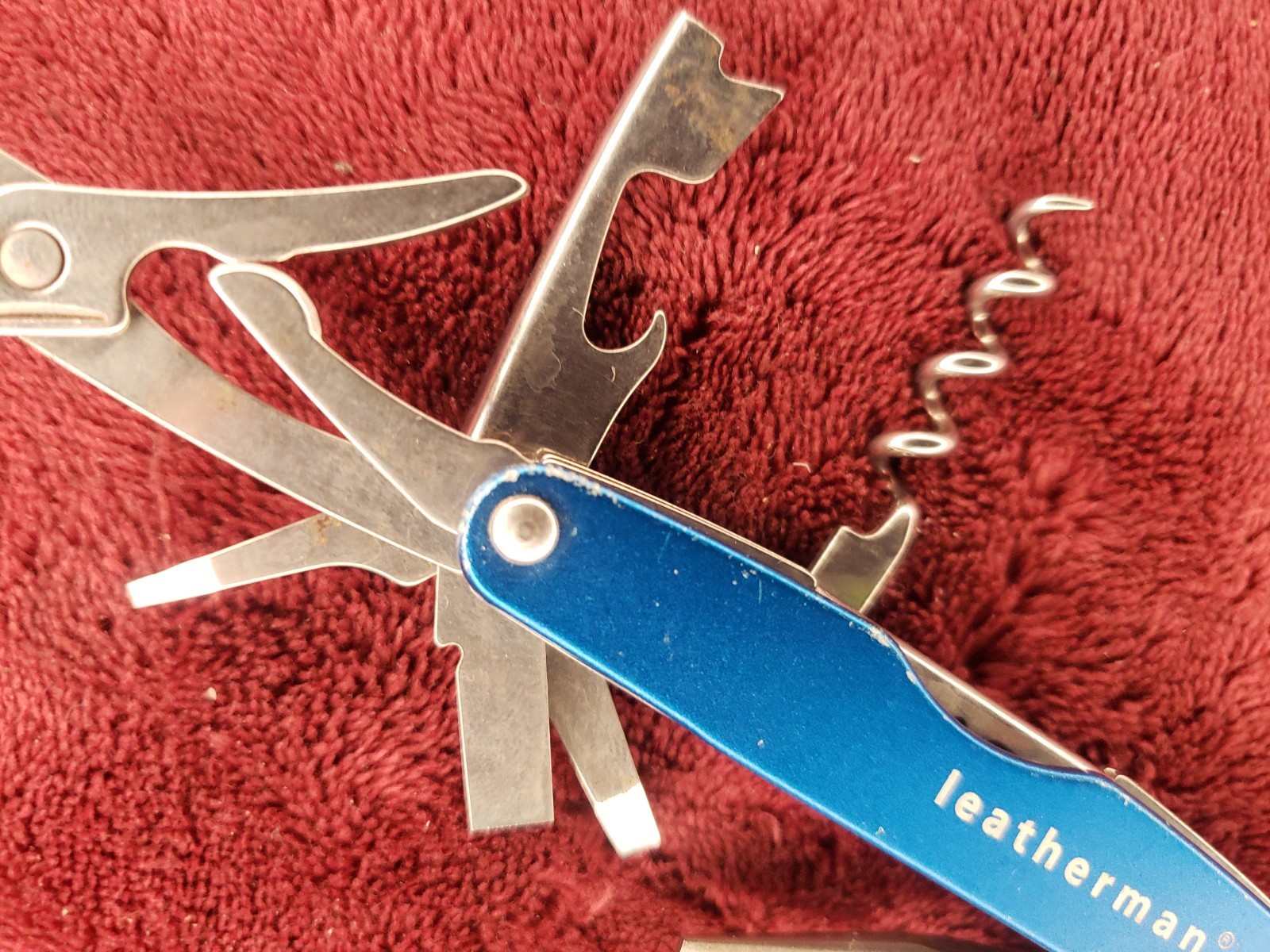 🔪🔪 Leatherman Juice CS4 Multi-Tool Stainless Pliers Multi Tool Blue