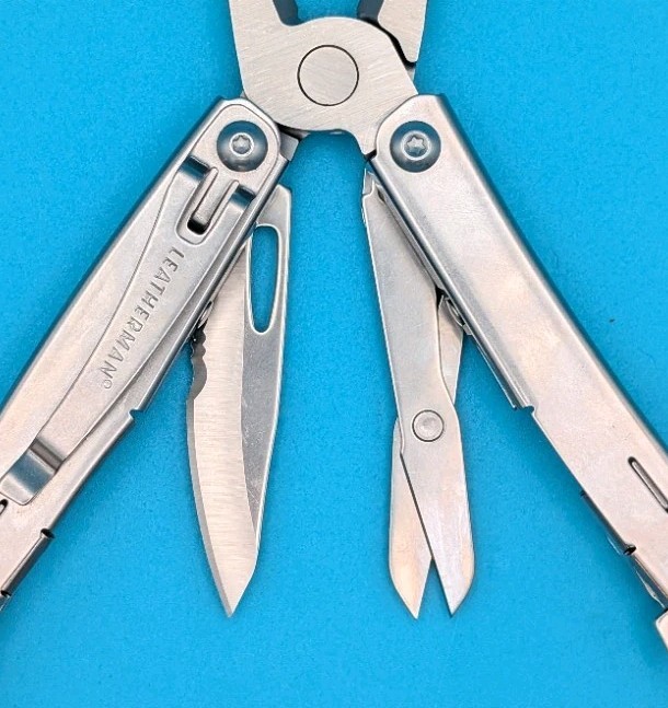 LEATHERMAN WINGMAN MULTI-TOOL! FAST SHIPPING!