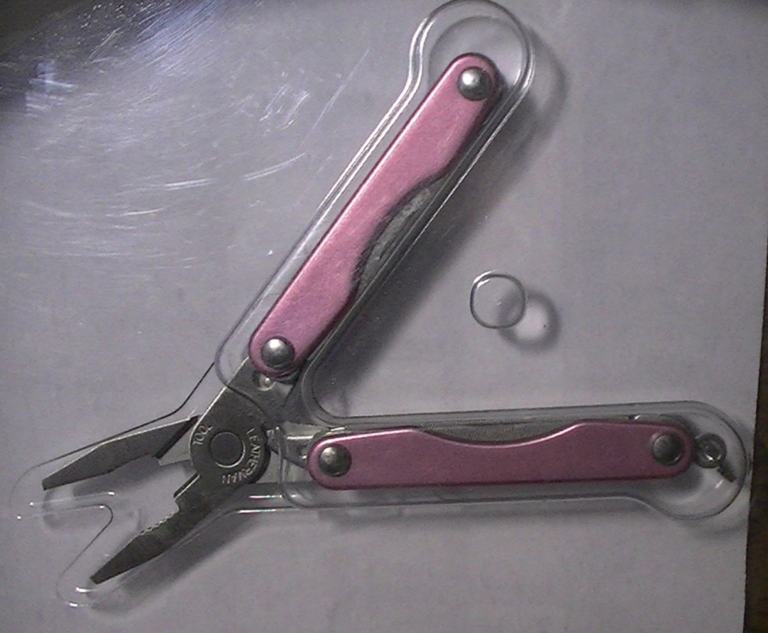 Leatherman Squirt P4 Pink