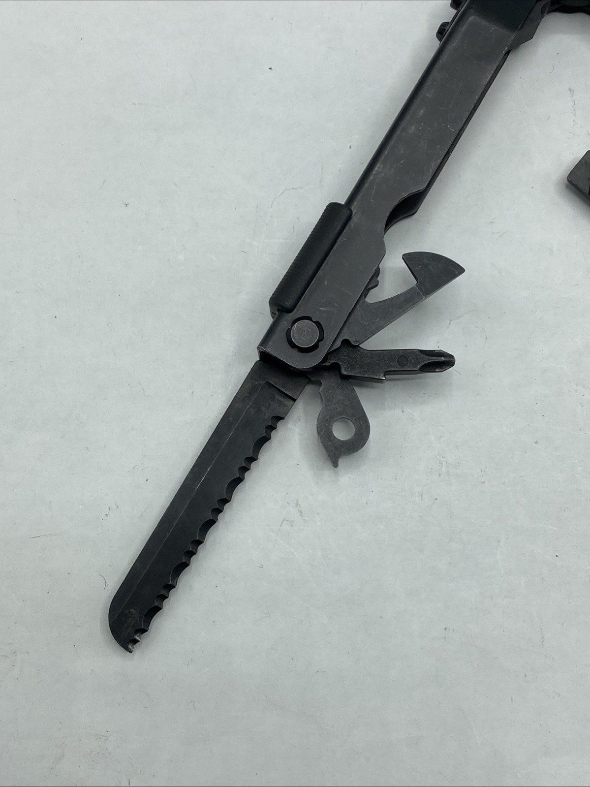 Gerber MP 600, Carbide Cutters, Needlenose with Sheath – Black