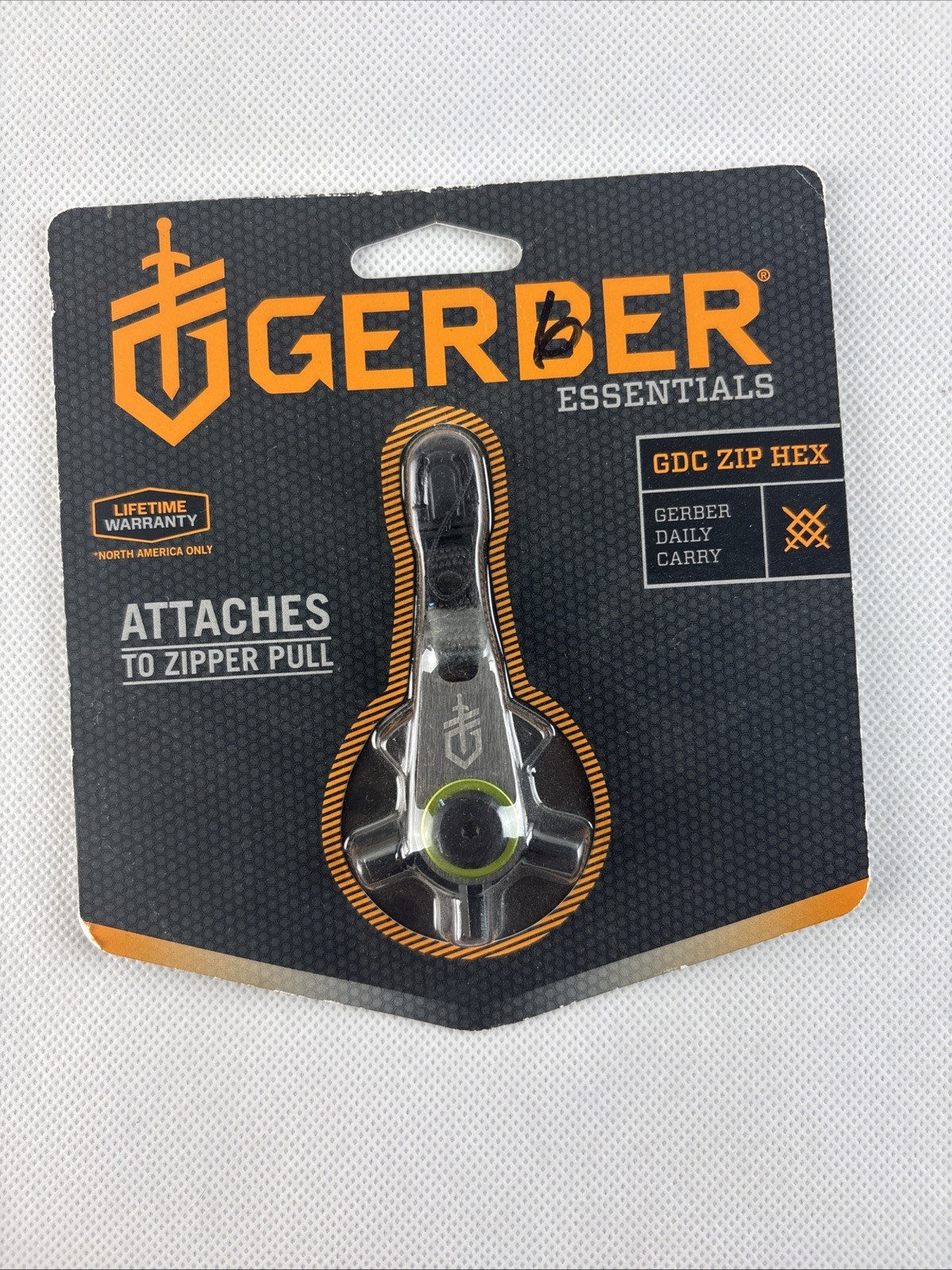 Gerber GDC Five Tools In One Keychain Zip Hex Tool 1740 5 bit sizes Discontinued