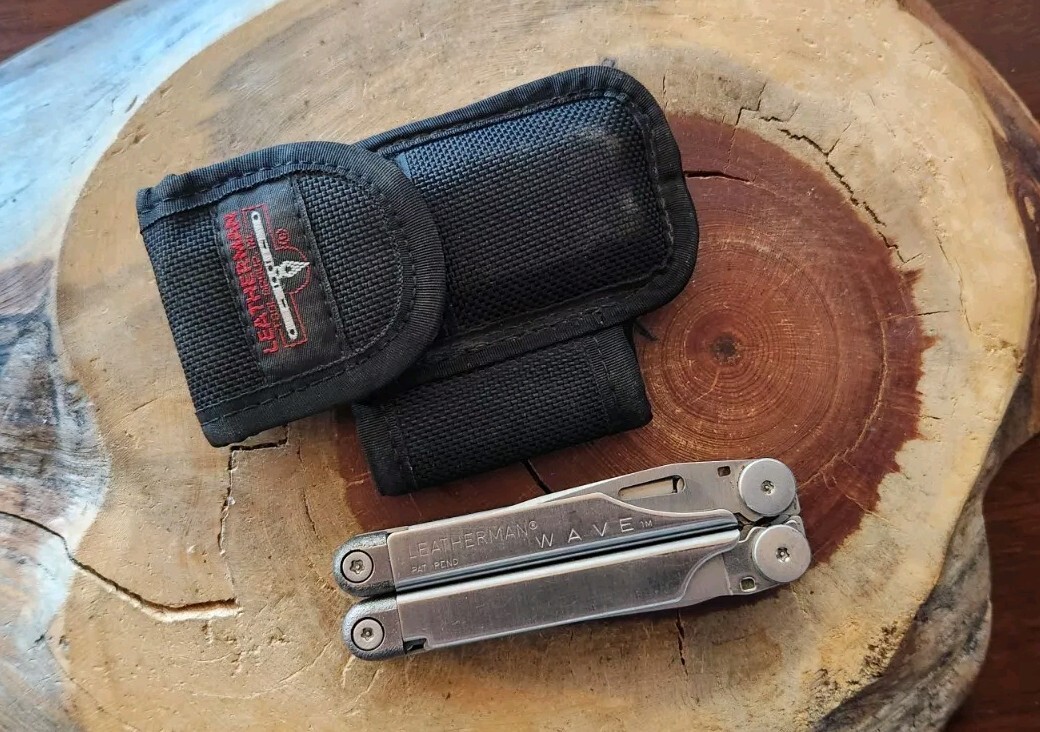 Original Leatherman Wave Multi-Tool Pliers w/ Sheath – Great Condition – N16