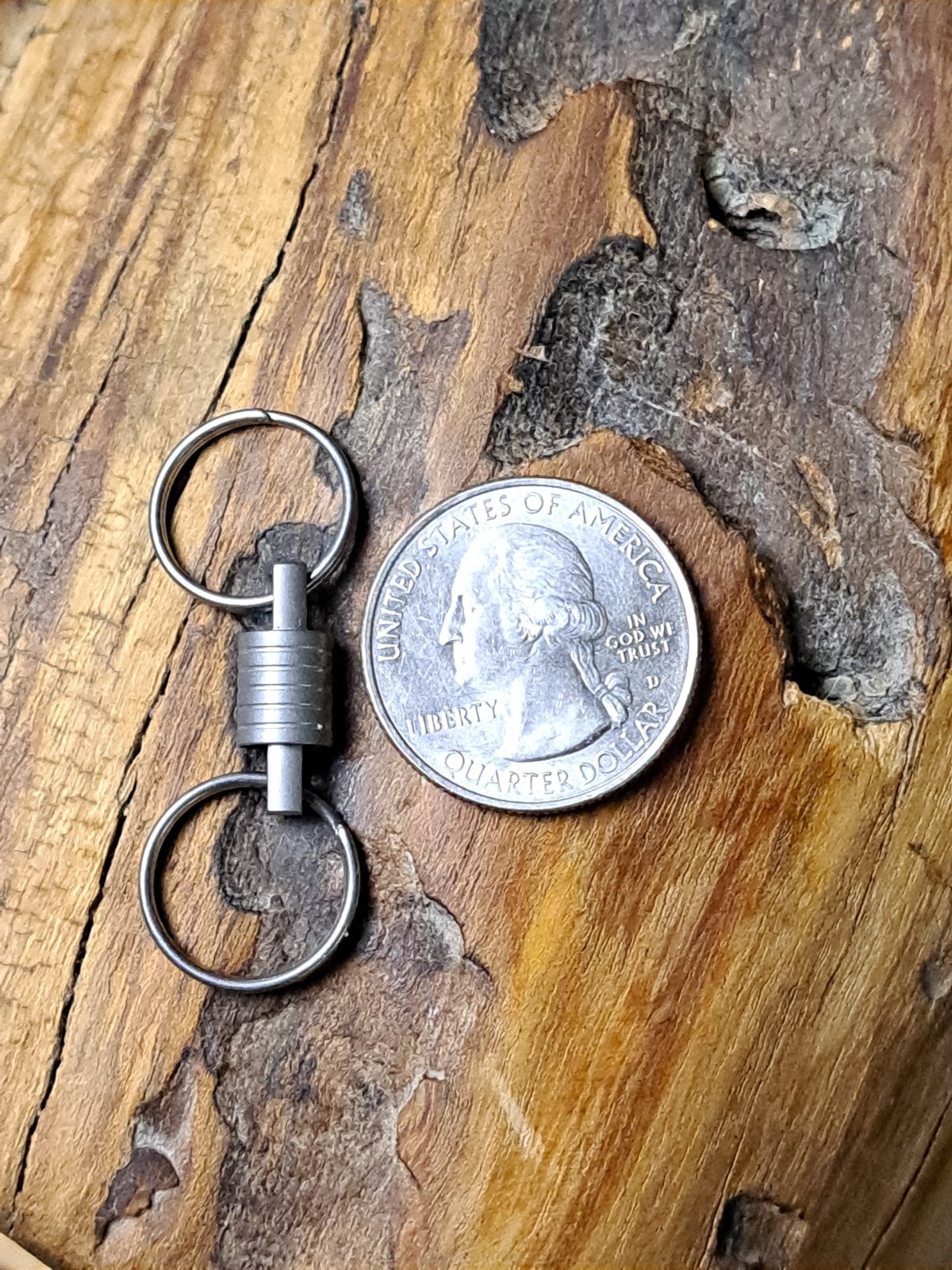Pro Mini Series Titanium Swivel With 15mm Titanium Keyrings