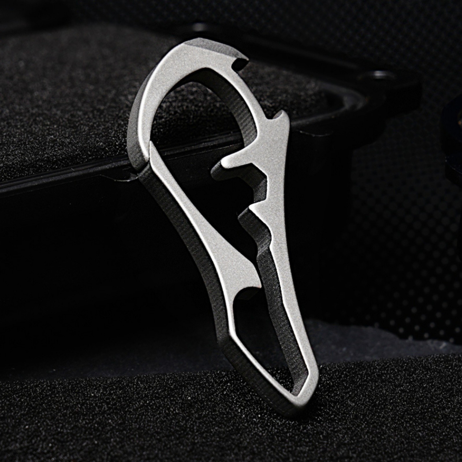 Titanium Alloy Mini Keychain Clip Bottle Opener Pry Tool Outdoor EDC Portable