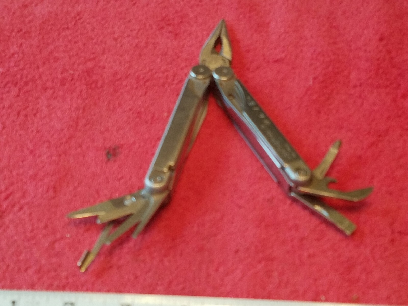 Leatherman “WAVE” Stainless Steel Multi Tool with Leather Sheath 1998 USA