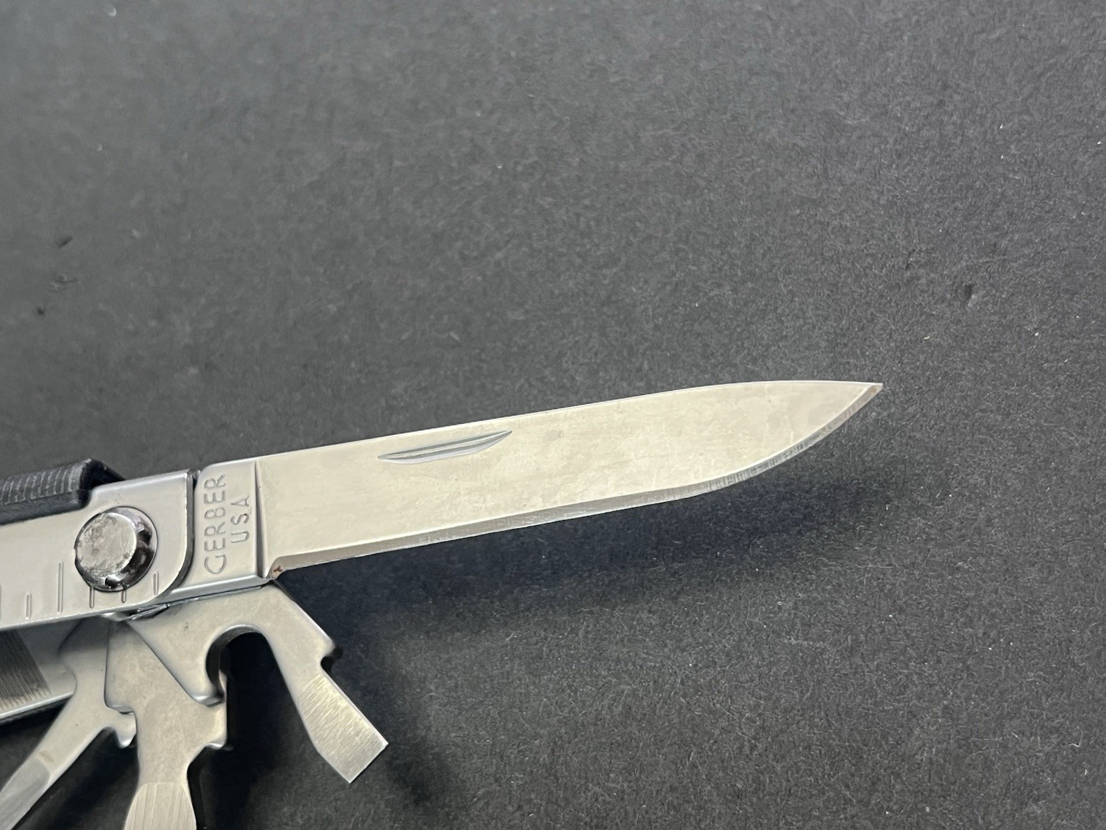 Gerber MP600 Needlenose Multi-Tool W/ Canvas Sheath File Knives Wire Cutter Etc.