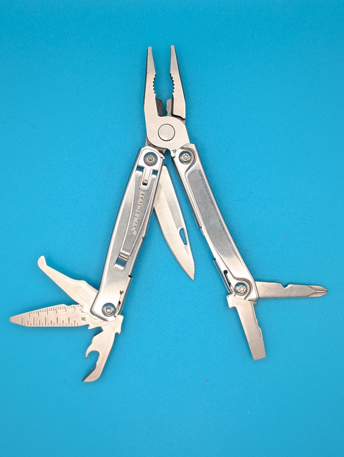 Leatherman Rev 3.8″ Multi-Tool, Stainless!