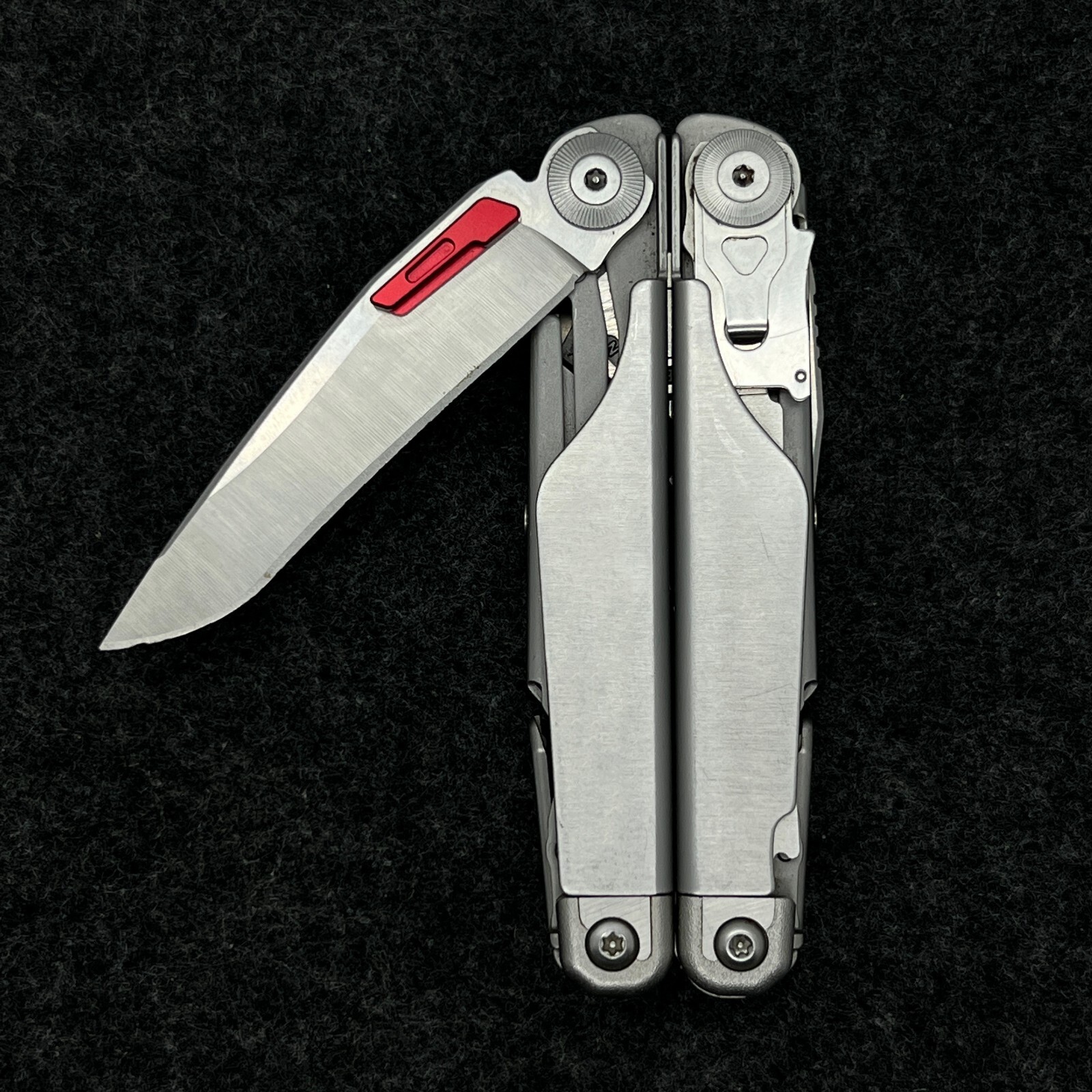 Aluminum Alloy Thumb Grip Easy open push button For Leatherman Surge CNC DIY