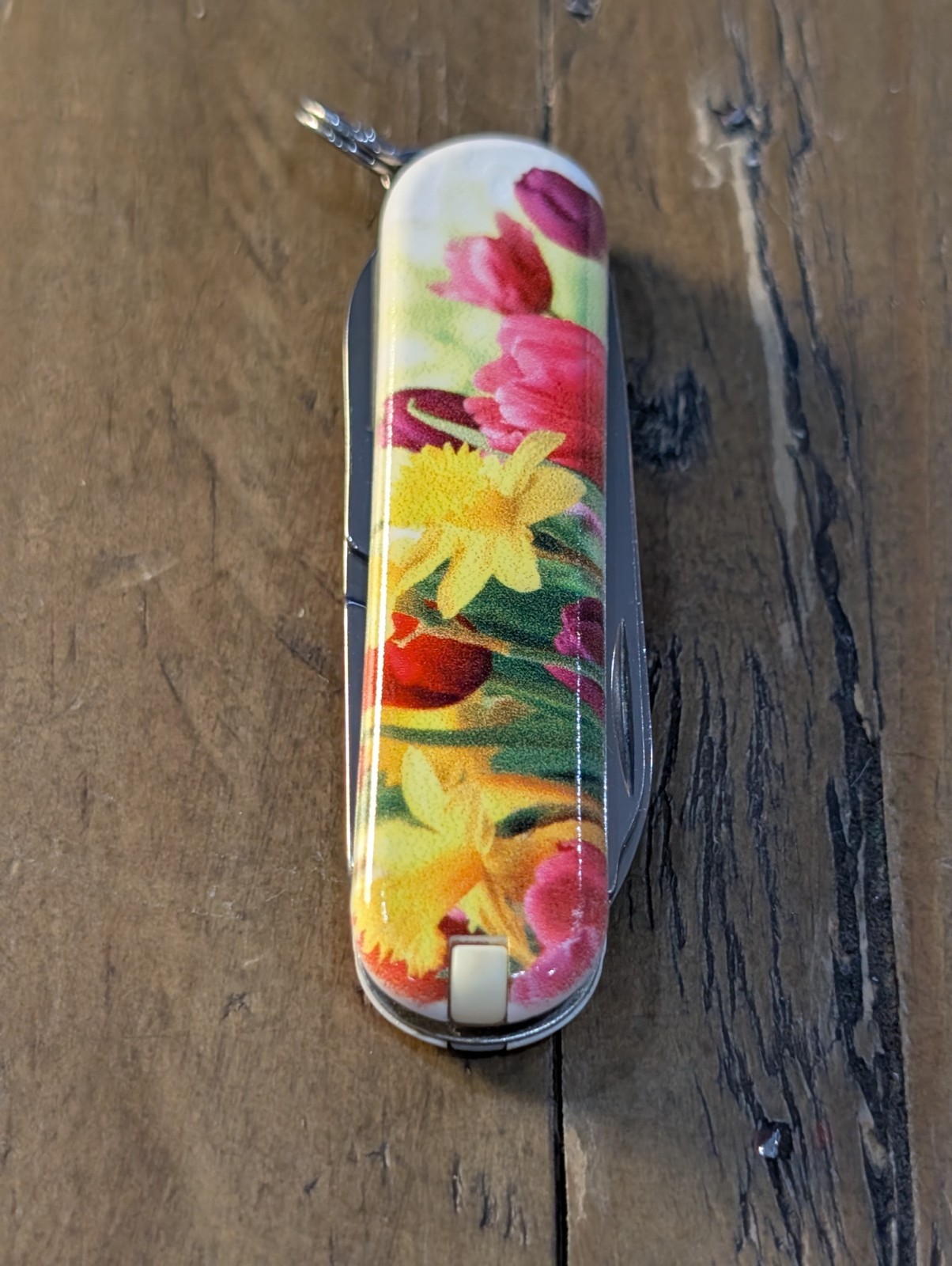 Victorinox – Spring Flowers Classic SD – Swiss Army SAK Multi-Tool – 67426 BS-60