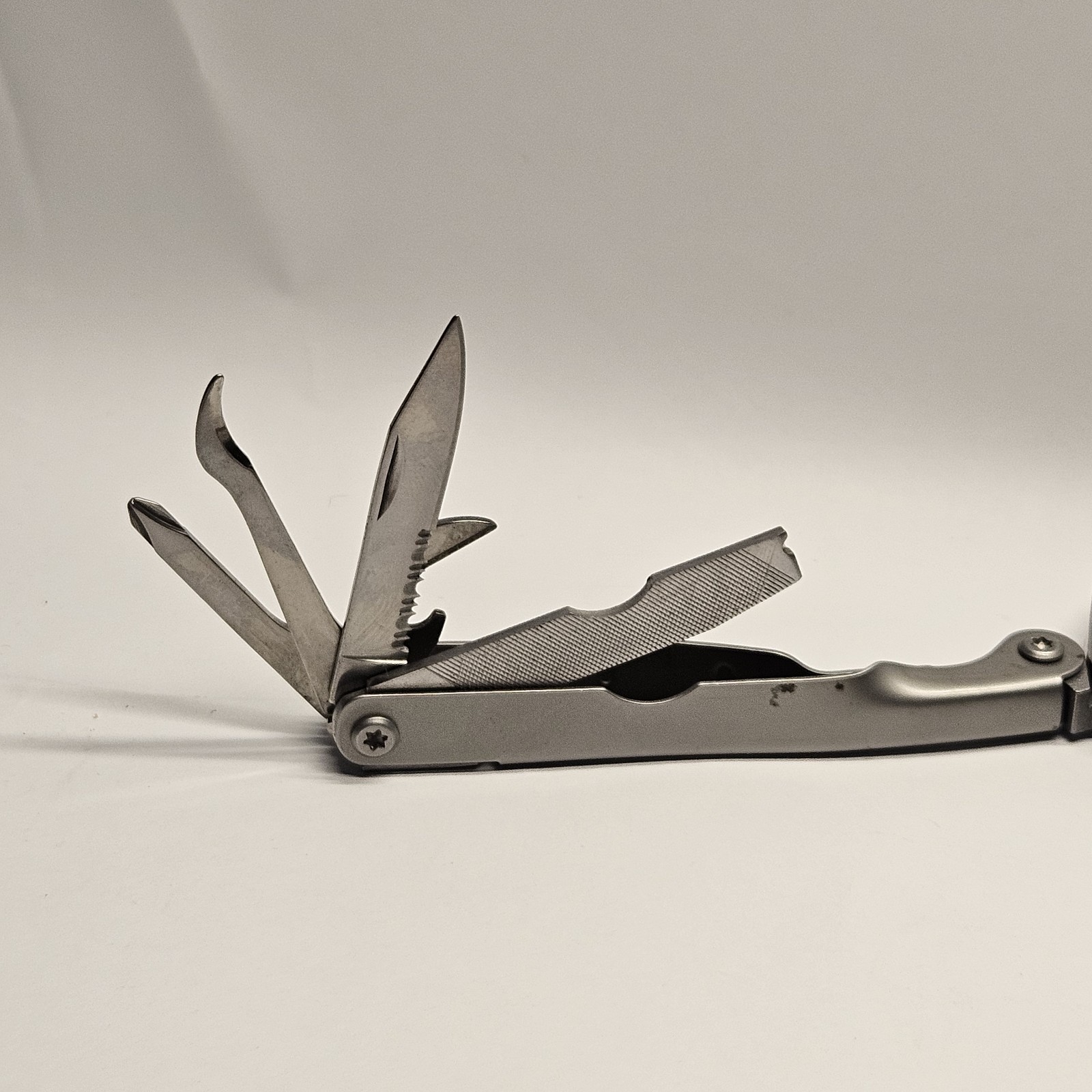 Schrade Tough Tool Multi-Tool With Stainless Steel Handles