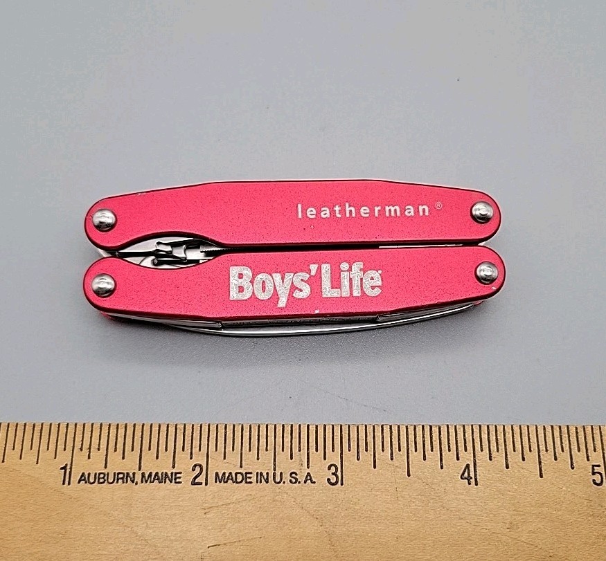 Leatherman JUICE C2 Multi-Tool – Dated 1103 – Red – Retired – Boys Life LOGO