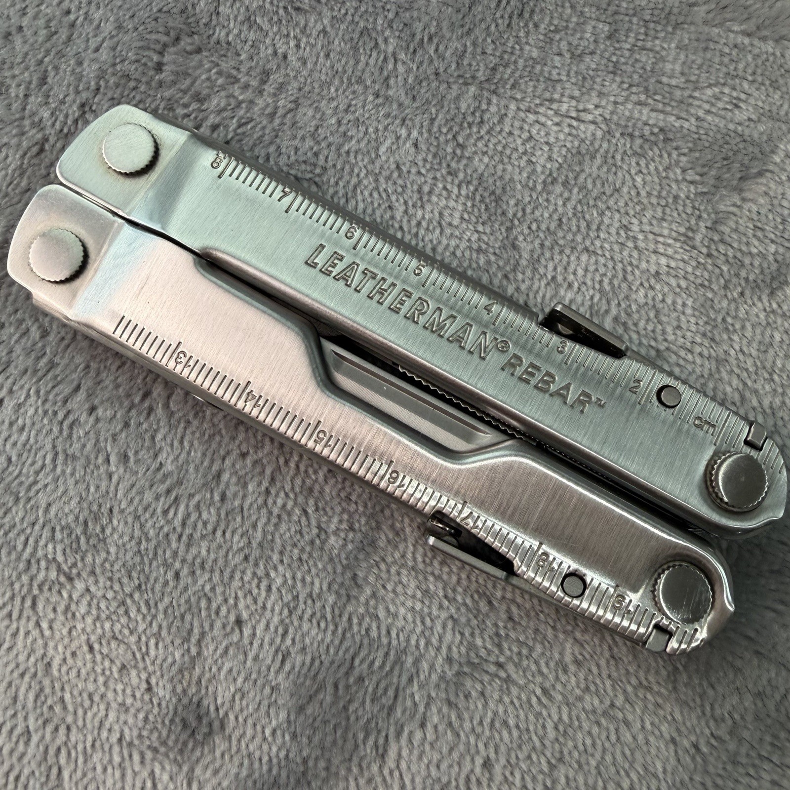 Leatherman Rebar Multi-Tool w Leather Sheath Exellent Unsued Condition B445