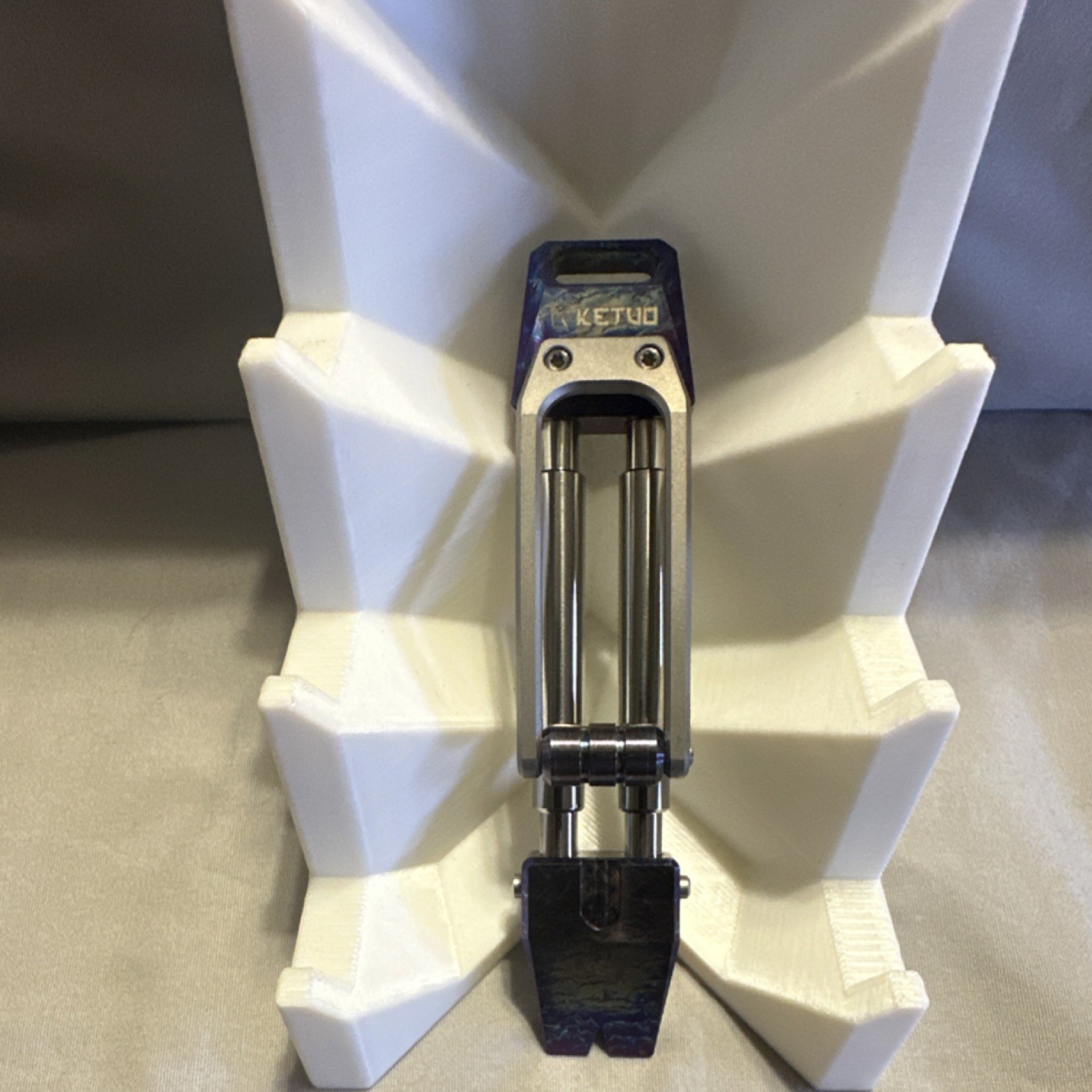 KETUO K01/C Pocket Prybar Multi-Tool 6AL-4V Titanium Purple Lightning Anodized