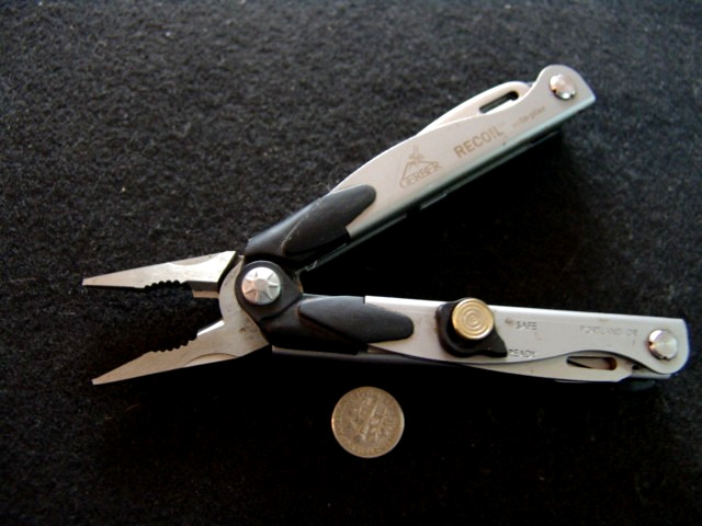 GERBER-RECOIL-AUTO PLIERS-RETIRED COLLECTIBLE-GERBER CASE-COLLECTORS EXCELLENT