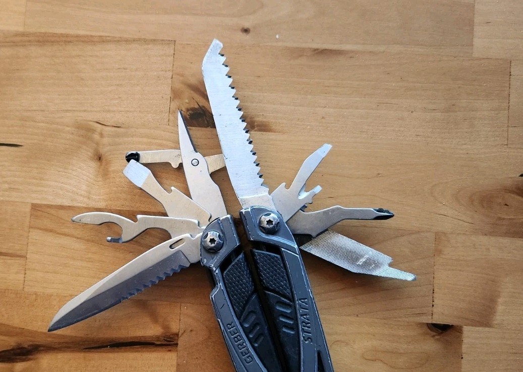 Gerber Strata Multi Tool Plier Knife Hunting Hiking Camping Tool – (NOTE) U43