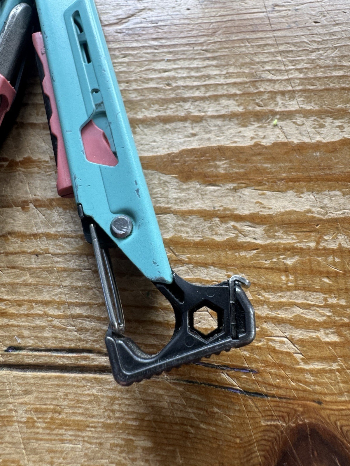 LEATHERMAN SIGNAL Coyote Aqua/Black USA Combo Blade 19 Tools – Used Ferro Rod