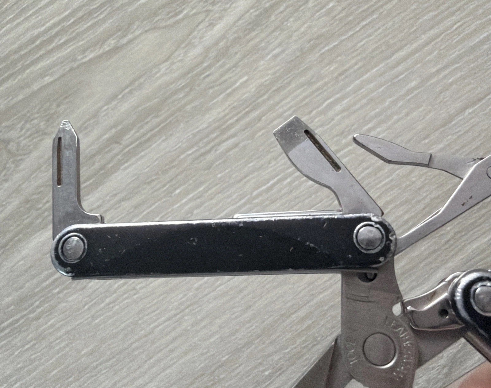 Leatherman Squirt PS4 MultiTool Plier Scissors Knife File Black Matte No Keyring