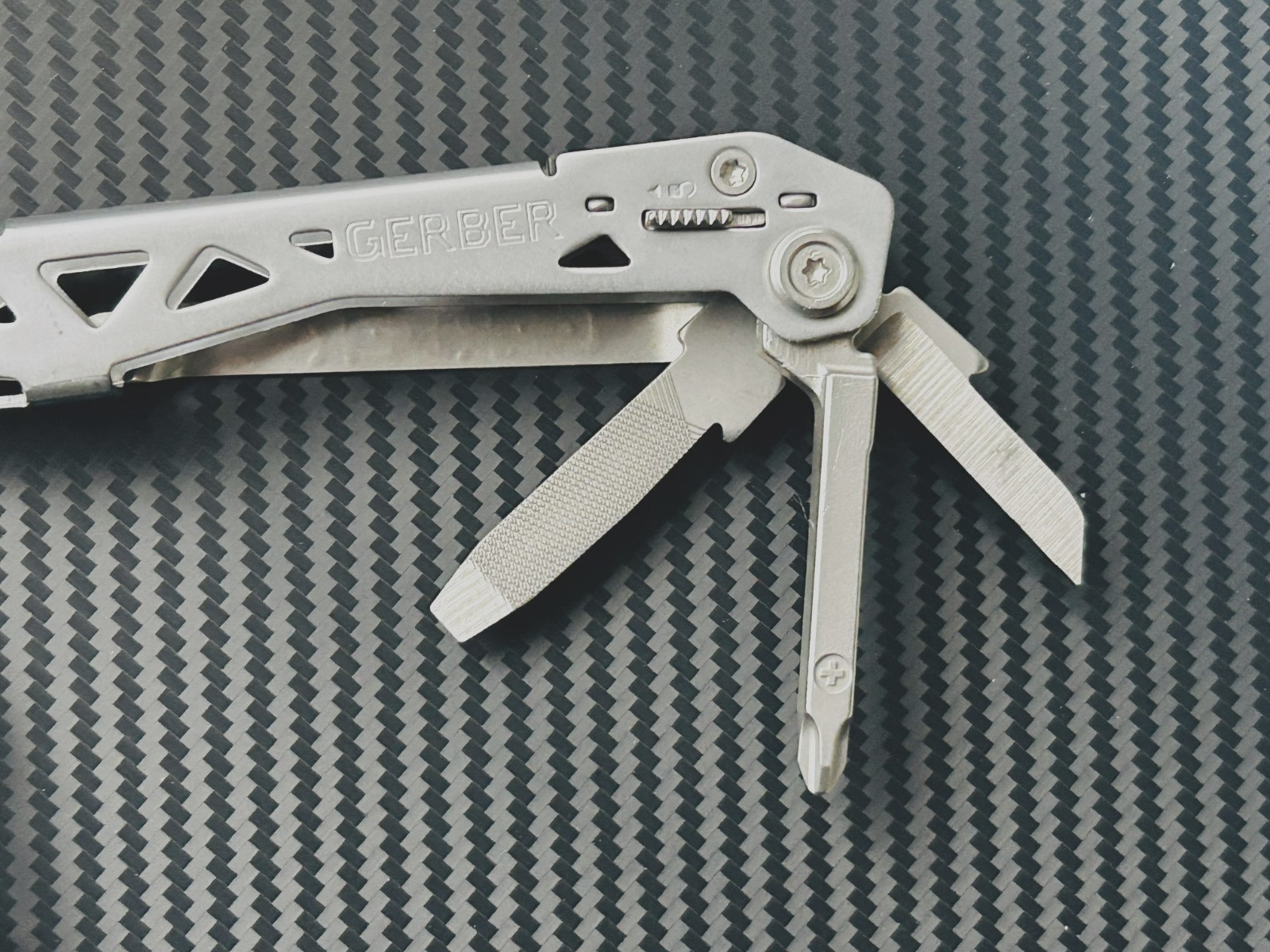 Gerber Suspension NXT Multitool Pliers Knife EDC Stainless Steel – Very Good