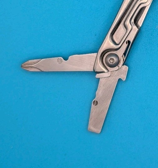 Leatherman Rev 3.8″ Multi-Tool, Stainless!