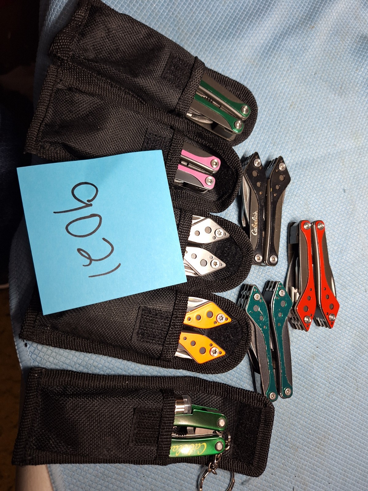 8 CABELAS MULTI TOOLS AIRPORT CONFISCATION EXCELLENT LOT 9021