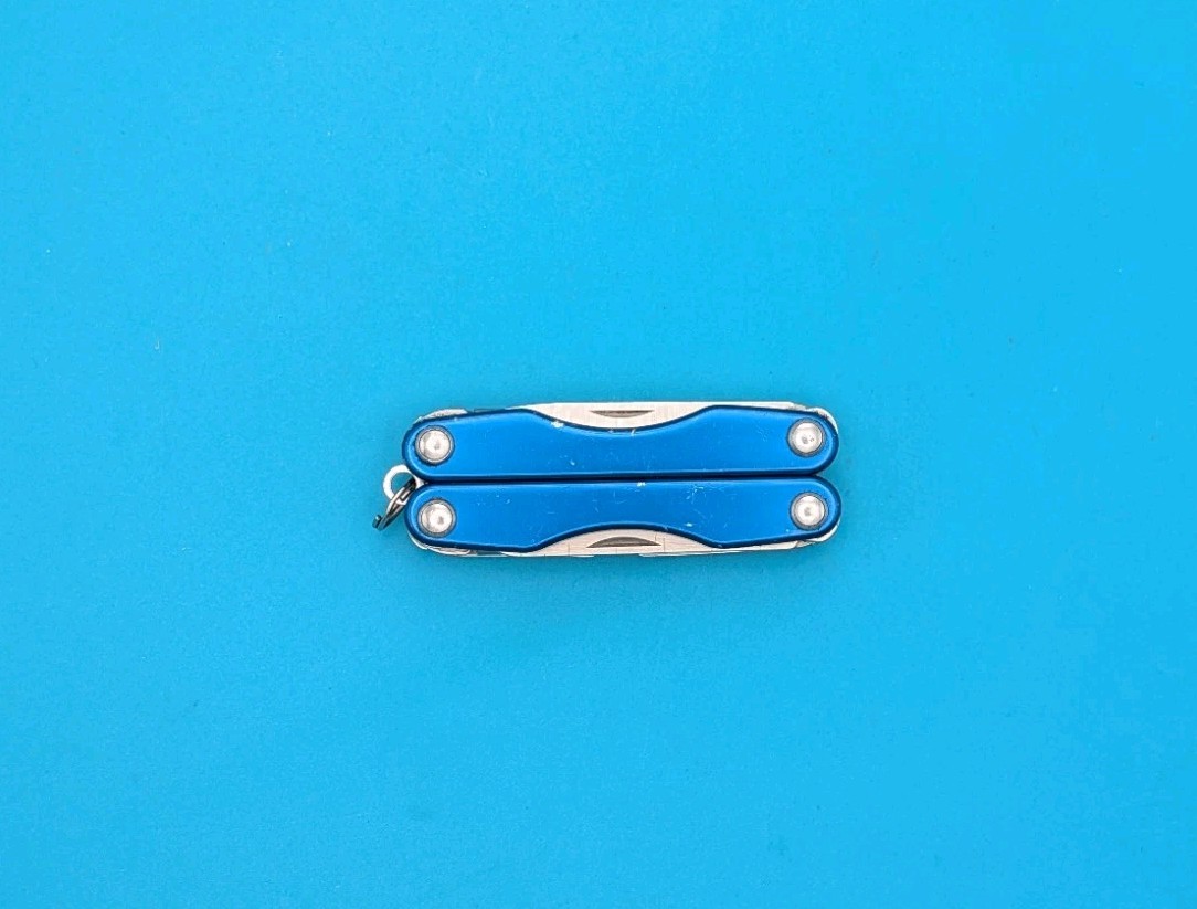 Leatherman Squirt S4 Multi-Tool, Key Ring, Retired, BLUE!
