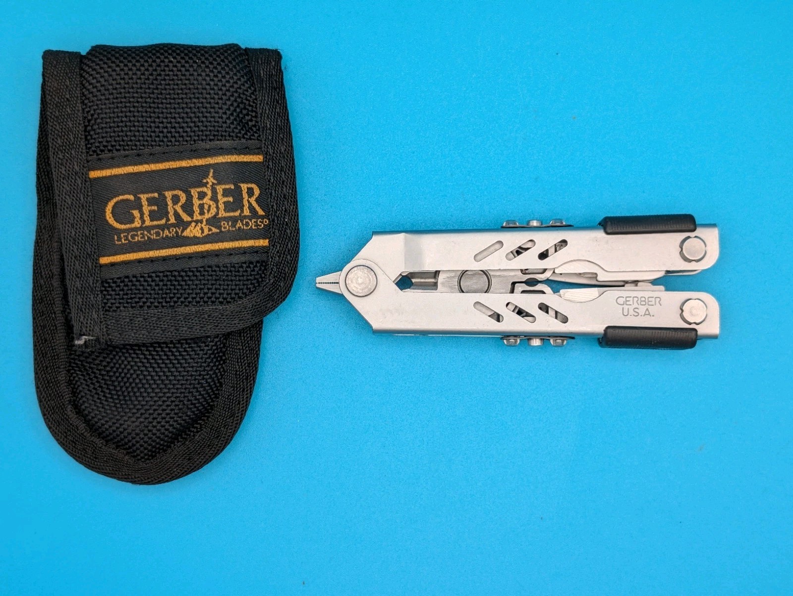 Gerber MP400 Compact Multitool Stainless Steel! With Sheath!