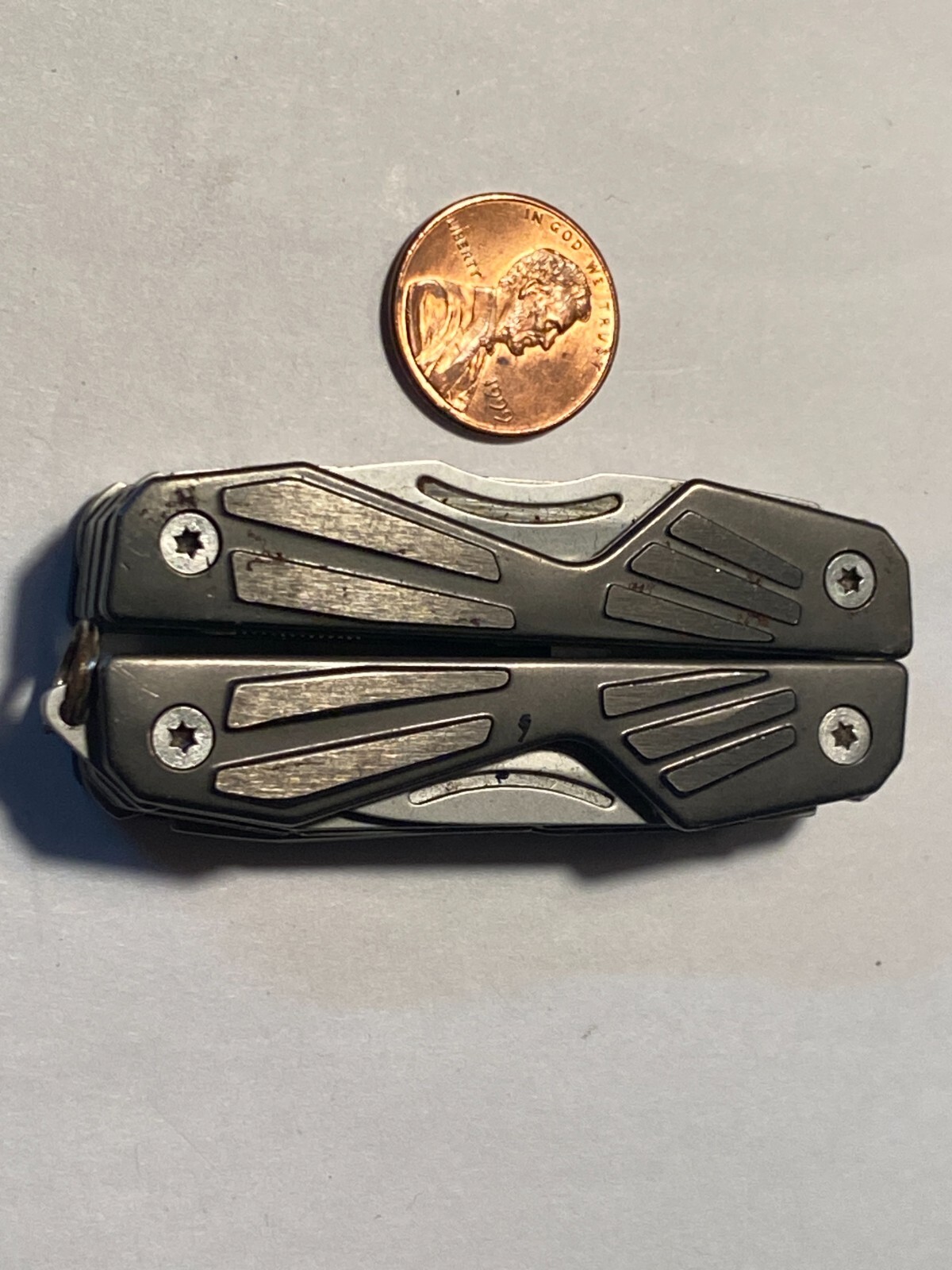 Gerber Bear Grylls (BG) Small Multi-tool – Gray