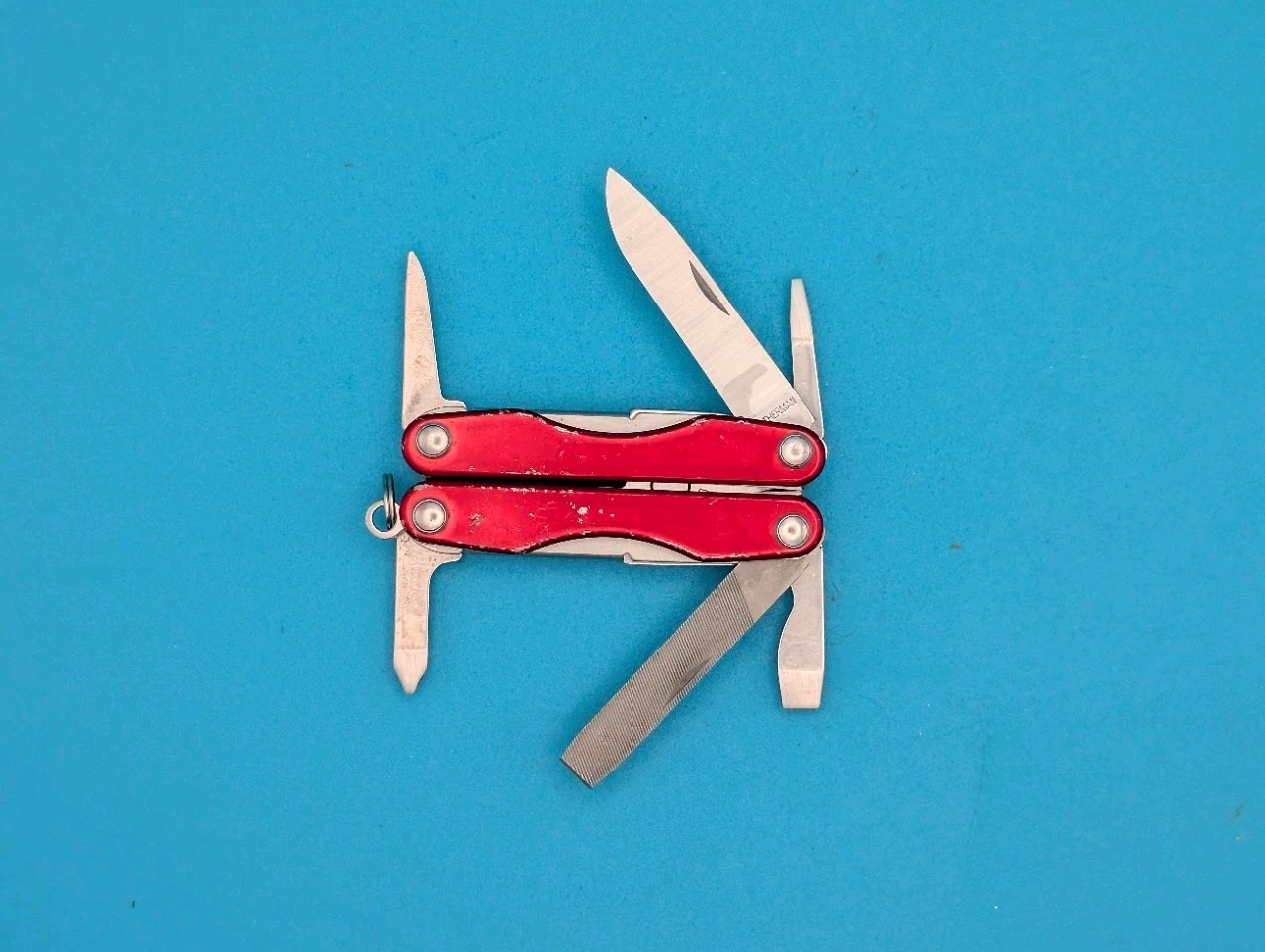 Leatherman Squirt P4 Multi-Tool, Key Ring, Retired, RED!