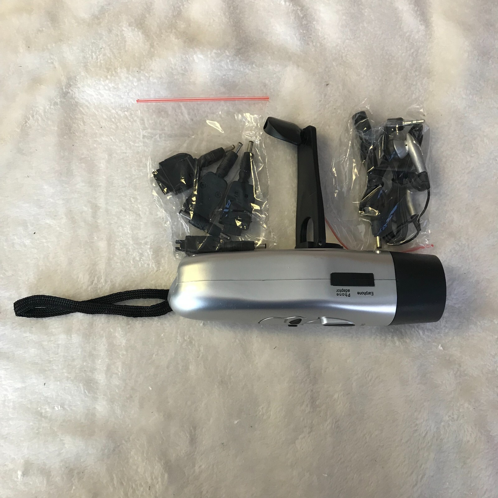 avon hand crank multi task tool – 2007 – voltage output 6v