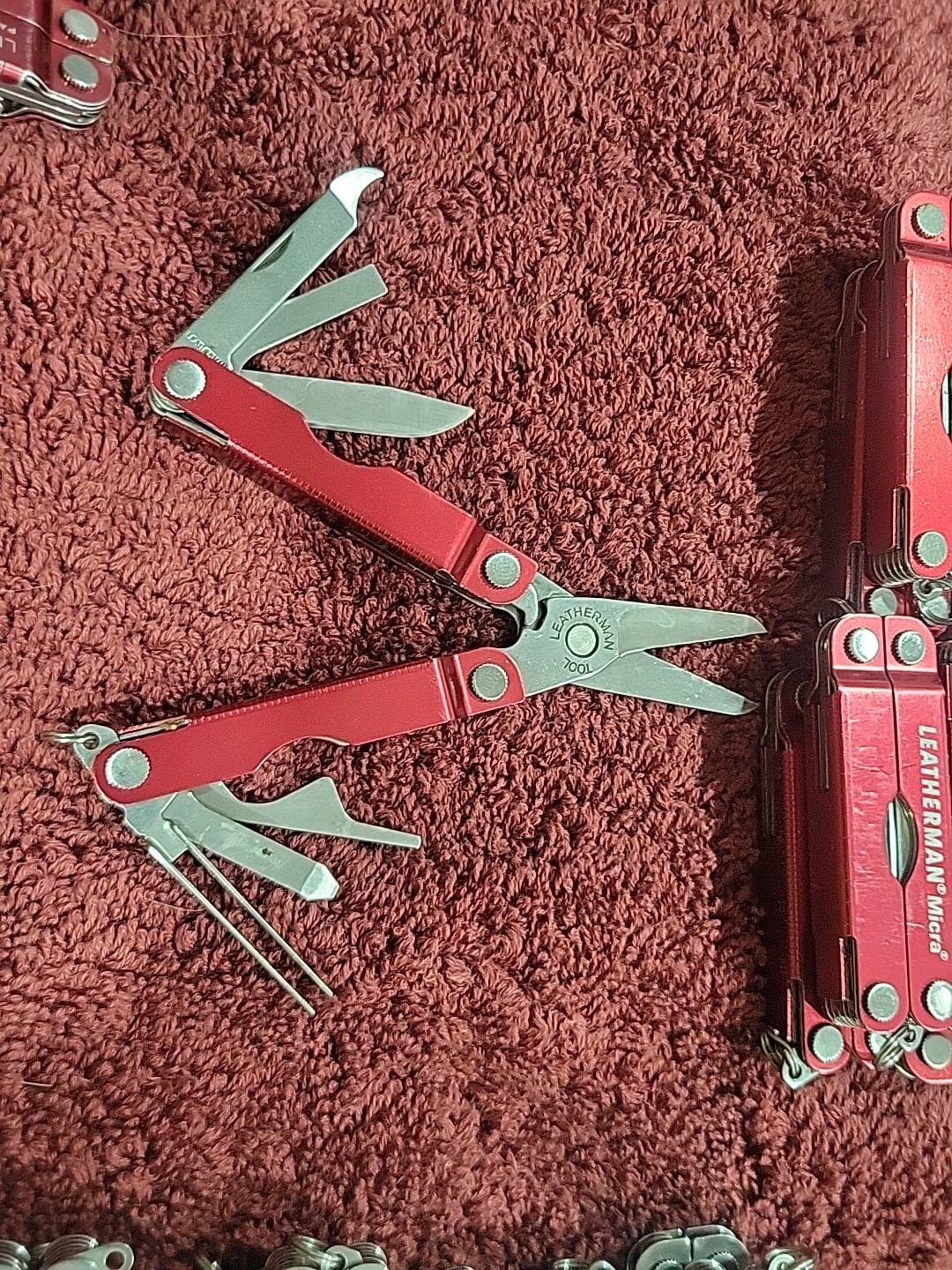 Leatherman Micra 10-in-1 Multi-Tool Keychain Carry Red
