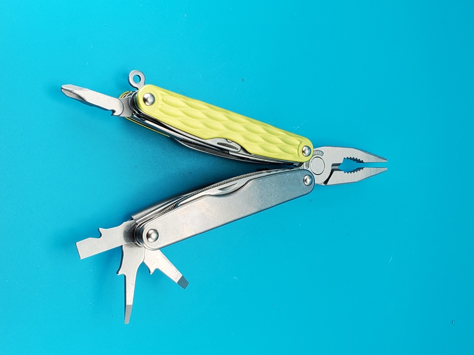 Leatherman Juice XE6 Moss Green Multi-Tool Pocket Knife Made in USA! RARE! NEW!