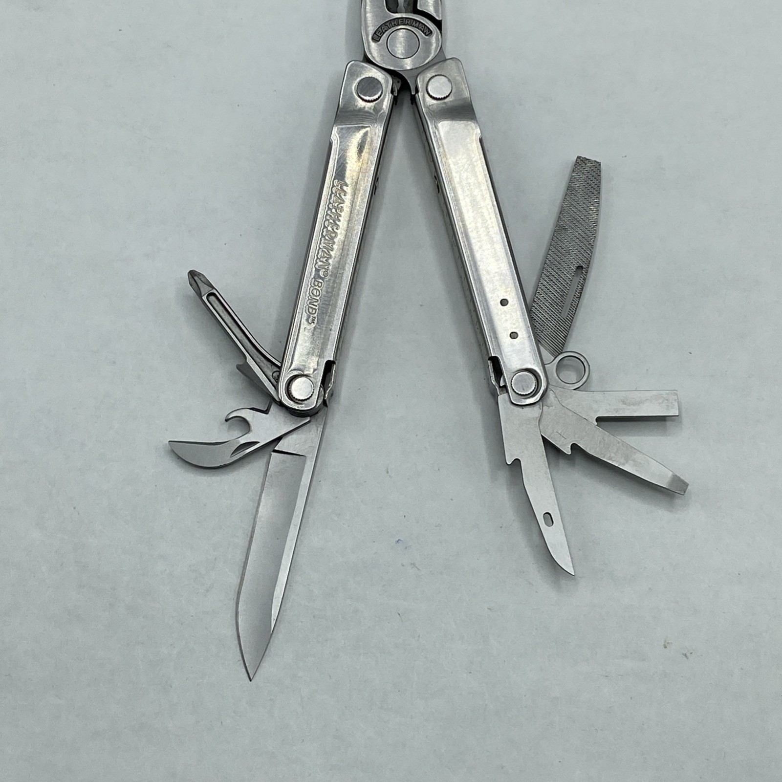 Leatherman Bond Multi Tool – Silver