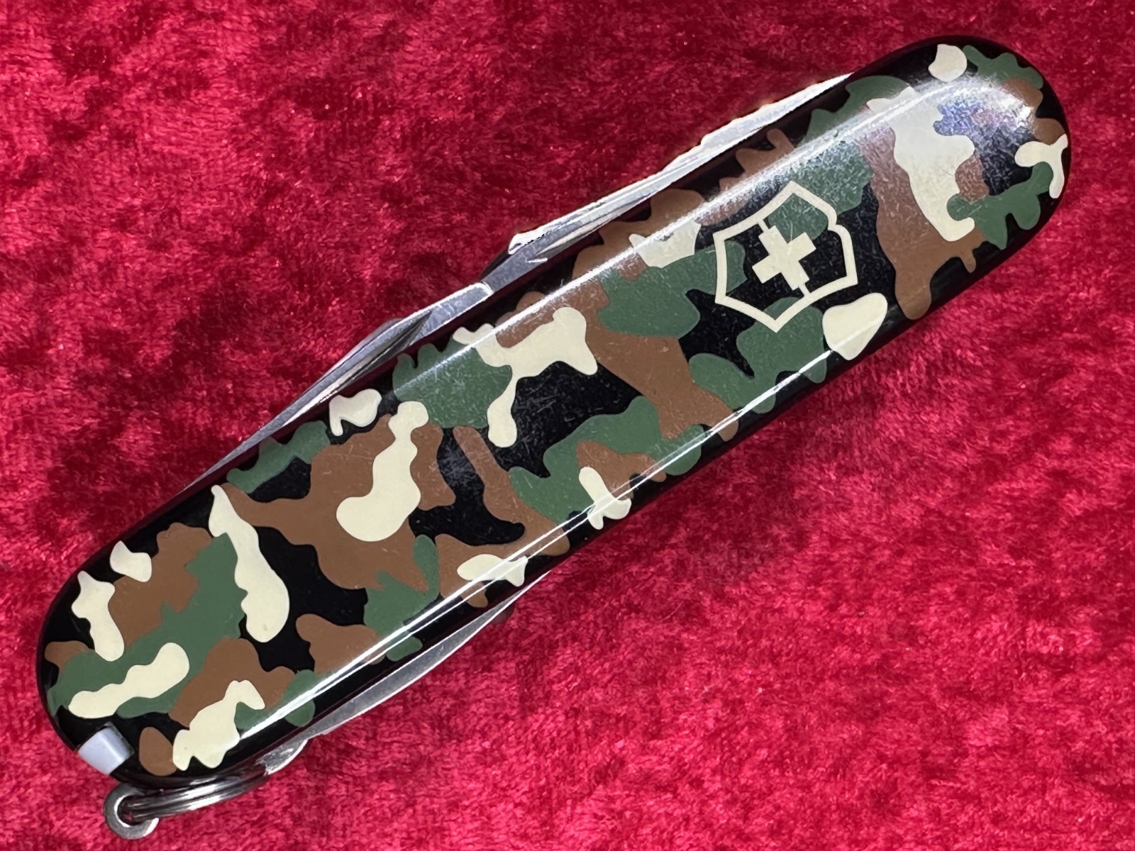 Victorinox SwissChamp Green Camo Swiss Army Knife 91mm 21 Tool 8 Layer (675)