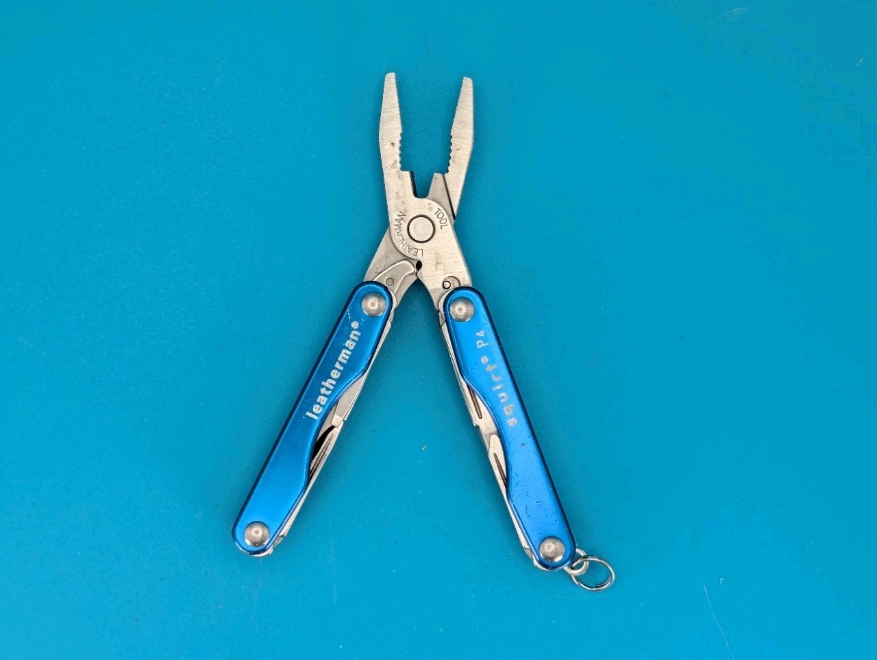 Leatherman Squirt P4 Multi-Tool, Key Ring, Retired, BLUE!