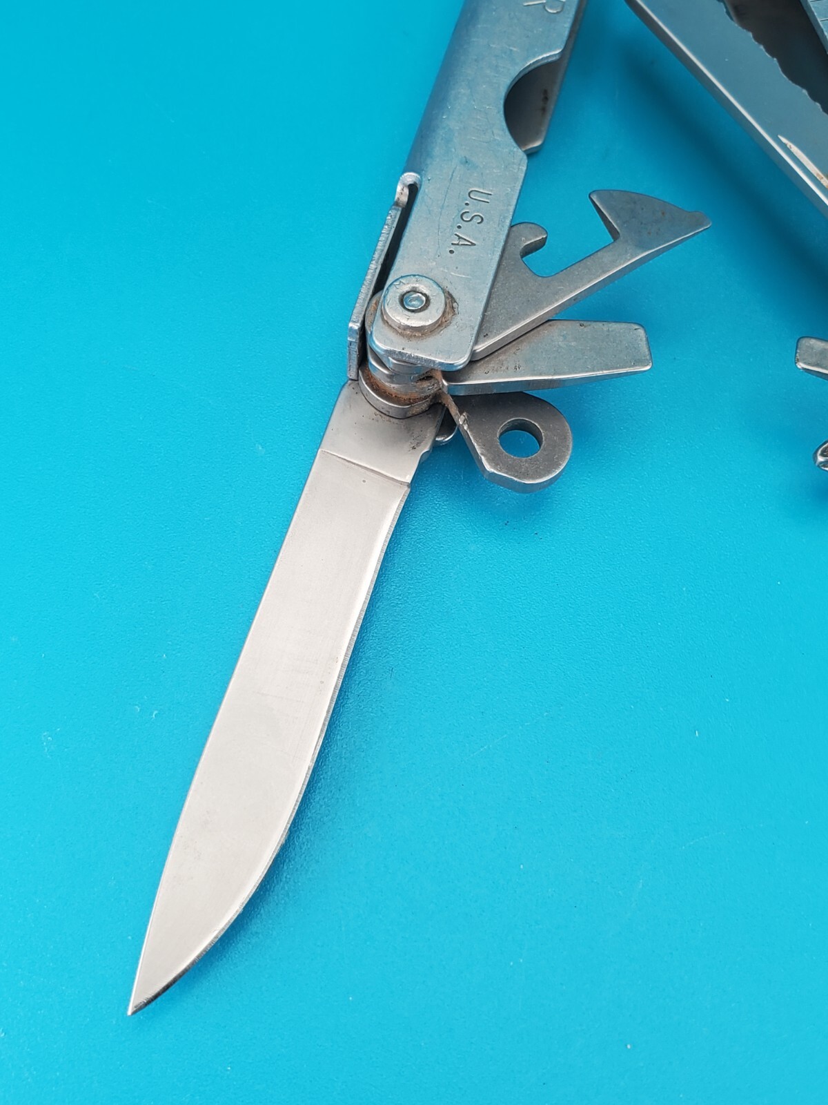 Gerber Vintage Stainless Steel Bluntnose MP400 Multi-Tool!
