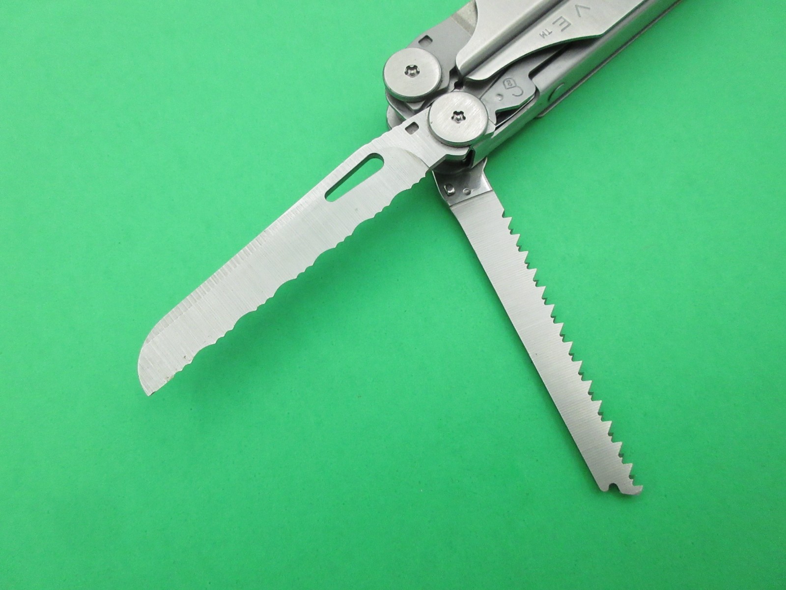 Early Leatherman Wave Multi Tool Folding Knife w/ Sheath Date Code 0702A