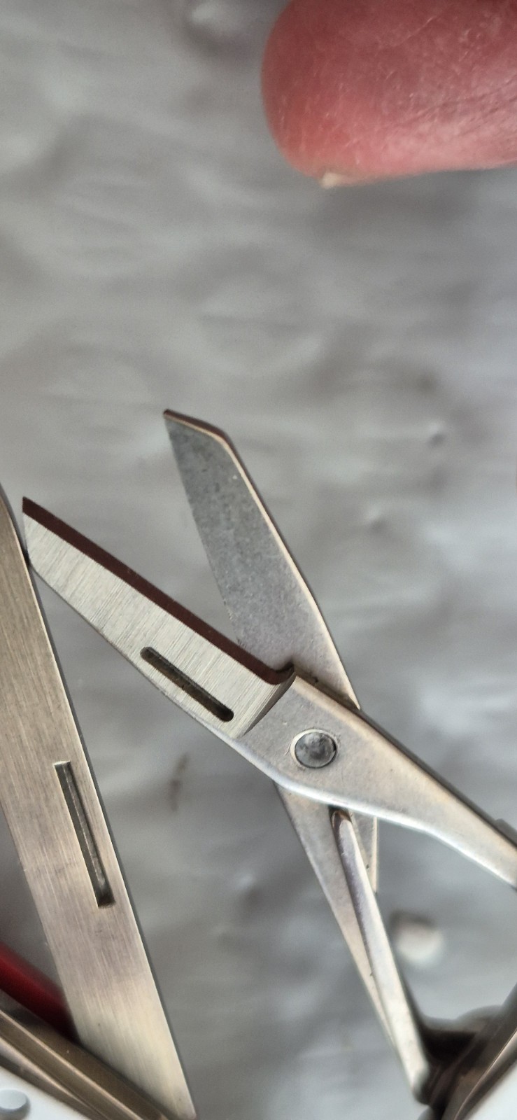LEATHERMAN Style PS Multi Tool. RED. LOOKS UNUSED.DISCONTINUED? READ DESCRIPTION