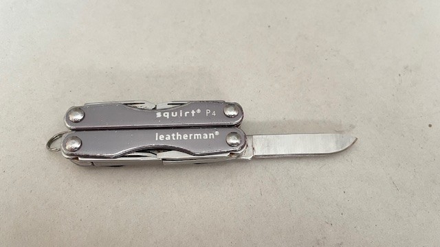 Leatherman Squirt P4 Vintage Gray Multi Tool Pliers,Knife,Keychain – Great