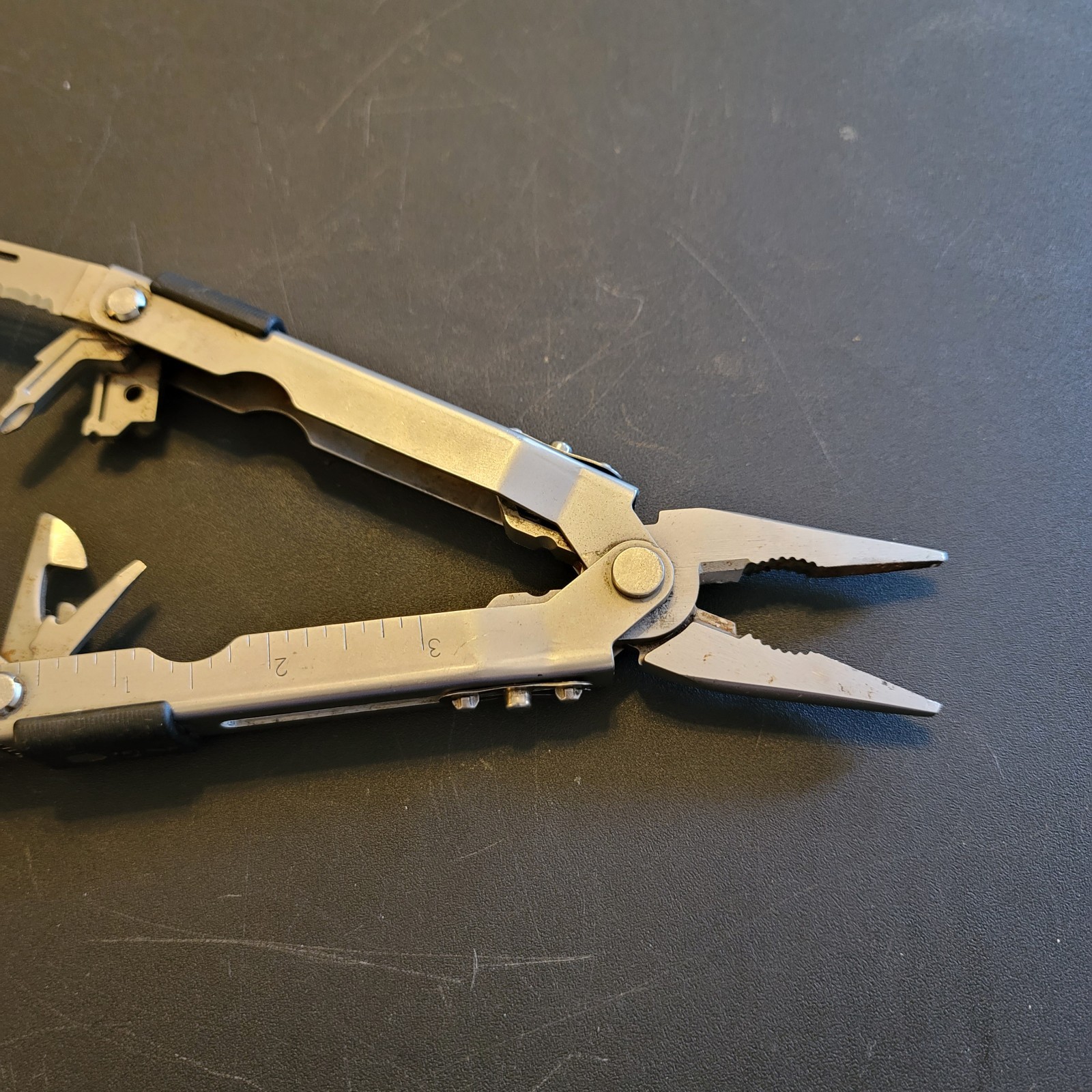 Gerber Multitool And Fixed Blade Lot