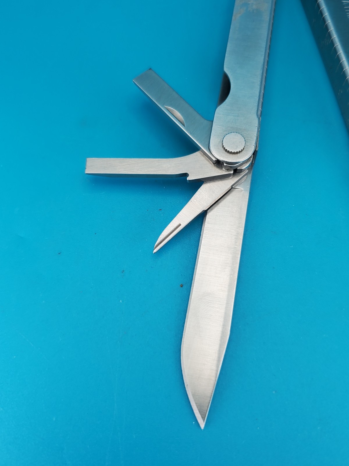 Leatherman PST Multi Tool! 06/01 Date Stamp! With Sheath!