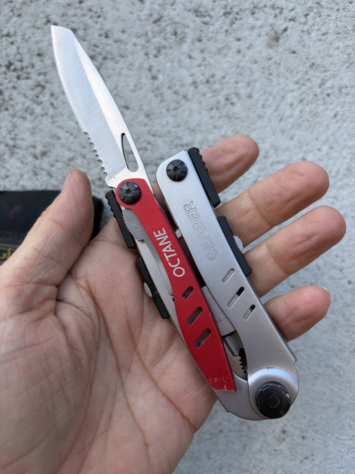 GERBER OCTANE RED/SILVER MULTI-PLIER MULTI TOOL IN SHEATH DISCONTINUED, RARE