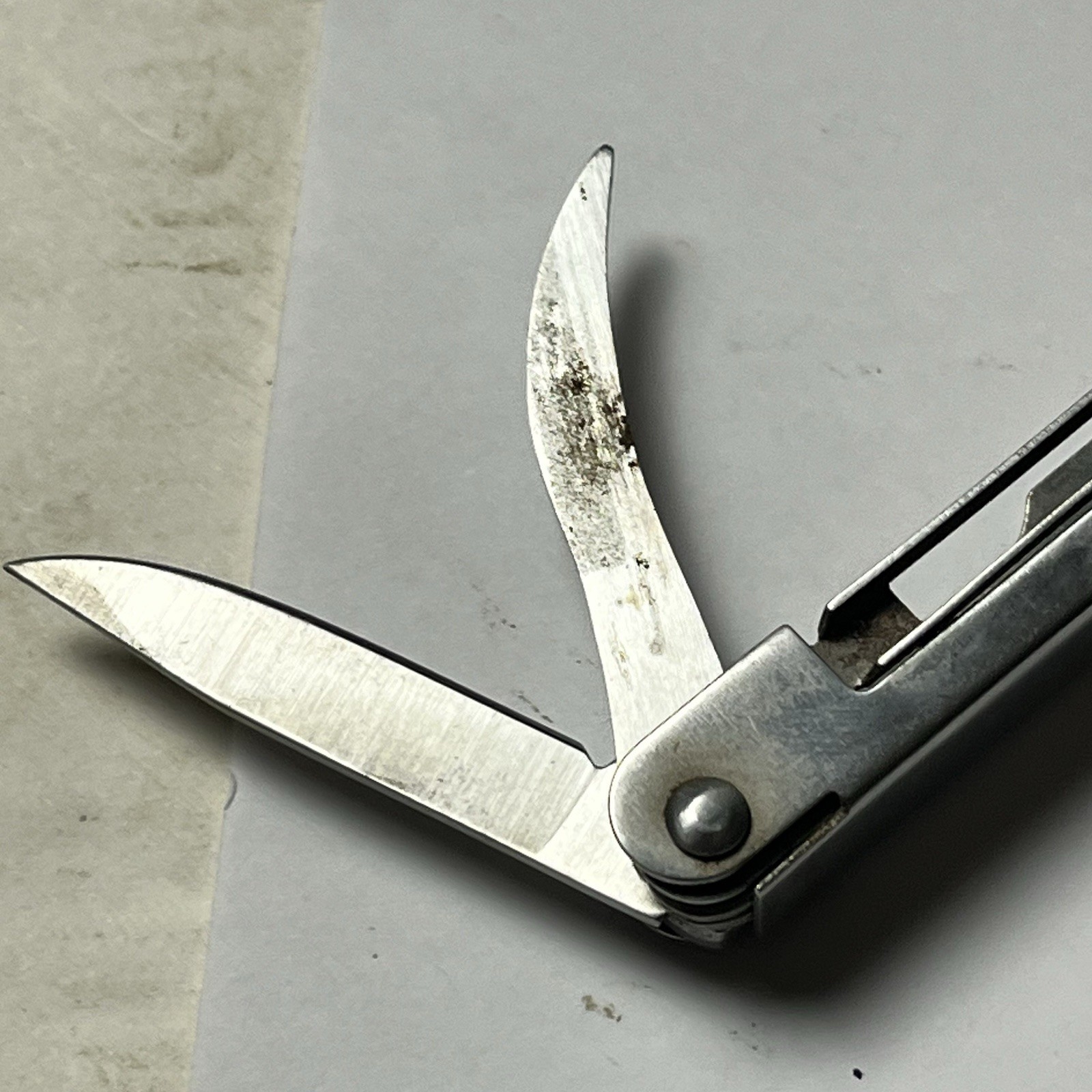 Winchester Multi-Tool Stainless Steel 9 Fold out Tools – 2 Vintage Multi Tools