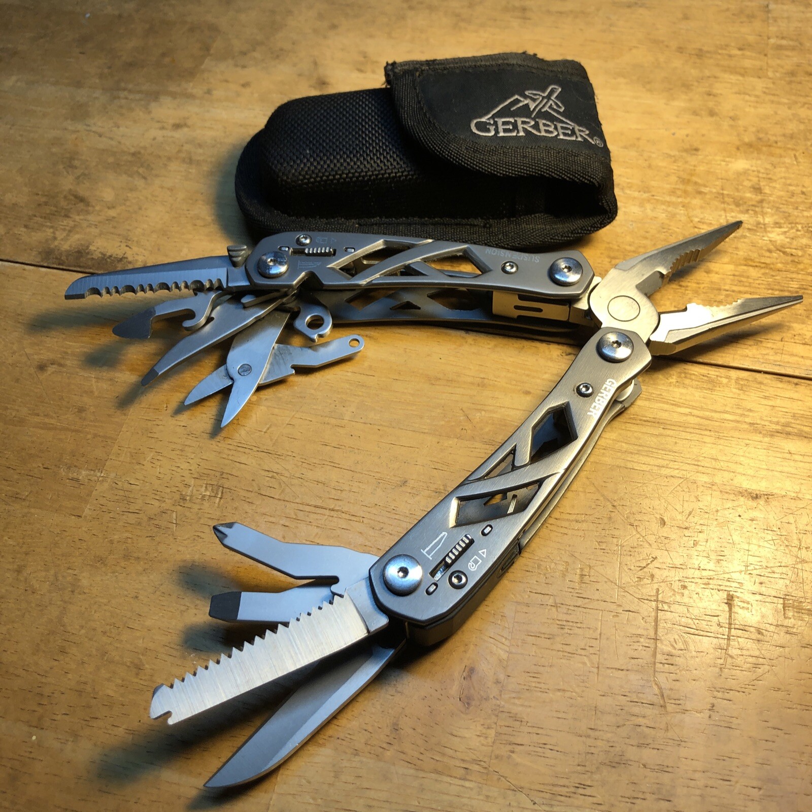 Excellent Gerber Suspension Multitool Multi-Plier Tool 22-01471