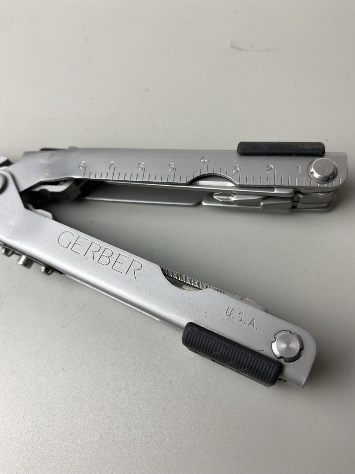 Gerber MP600 Stainless Steel Multi-Tool Needle Nose Pliers w/ Leather Sheath