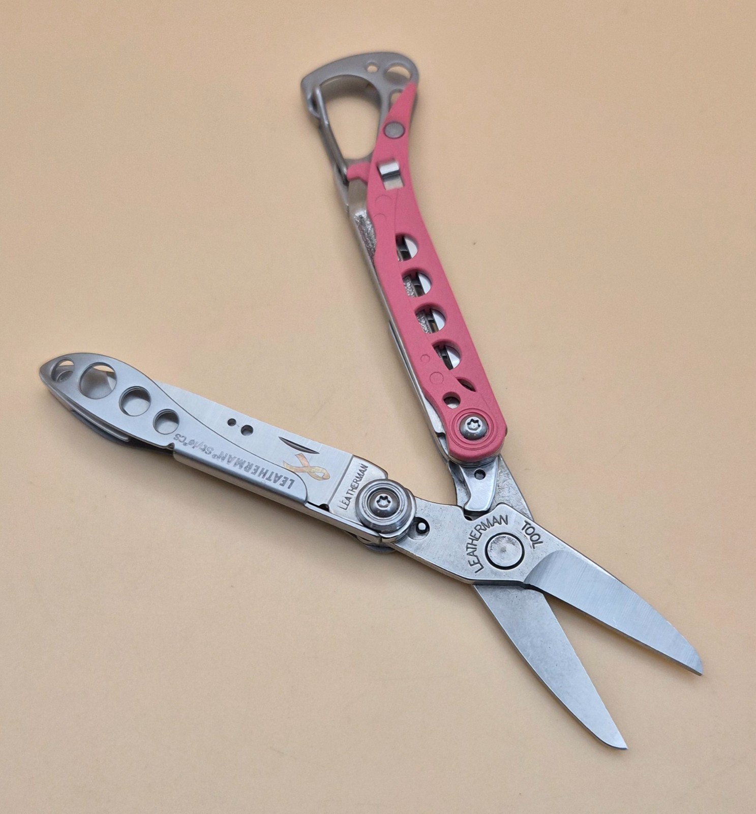 Retired Leatherman STYLE CS Pink Multi-Tool Good Condition (003)
